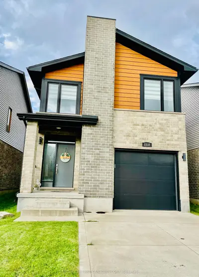 2237 Tribalwood Street, London North, On N6g 0r4