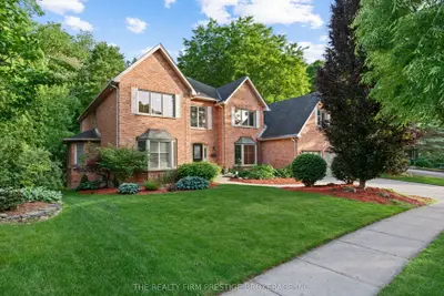 42 Chestnut Hill, London South, On N6k 4j5