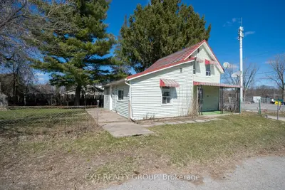 100 James Street N, Tweed, On K0k 3j0