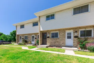 23 Wellesley Crescent, London East, On N5v 1j6