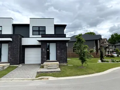 499 Sophia Crescent E 2, London North, On N6g 0t5