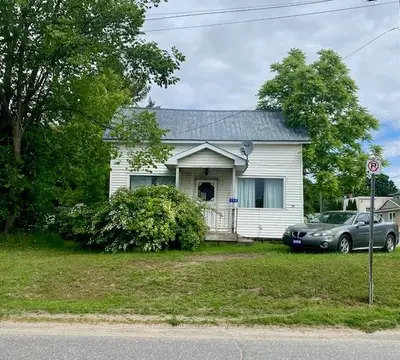 Detached in Gravenhurst
