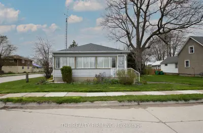Detached in Southwest Middlesex