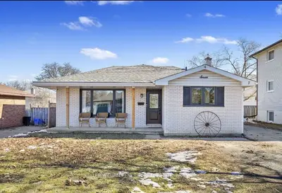 Detached in Belleville
