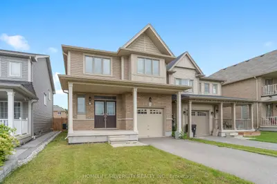 Detached in Niagara Falls