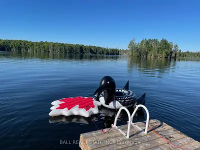 Detached in Marmora and Lake