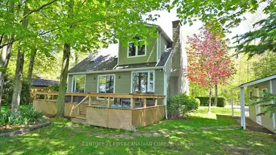 Detached in Bluewater