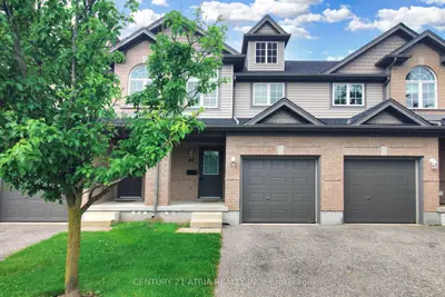 30 Vaughan Street 64, Guelph, On N1g 0b7
