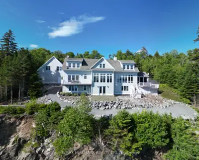 Detached in New Brunswick