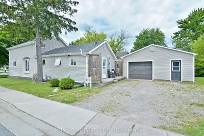 406 First Avenue, Petrolia, On N0n 1r0