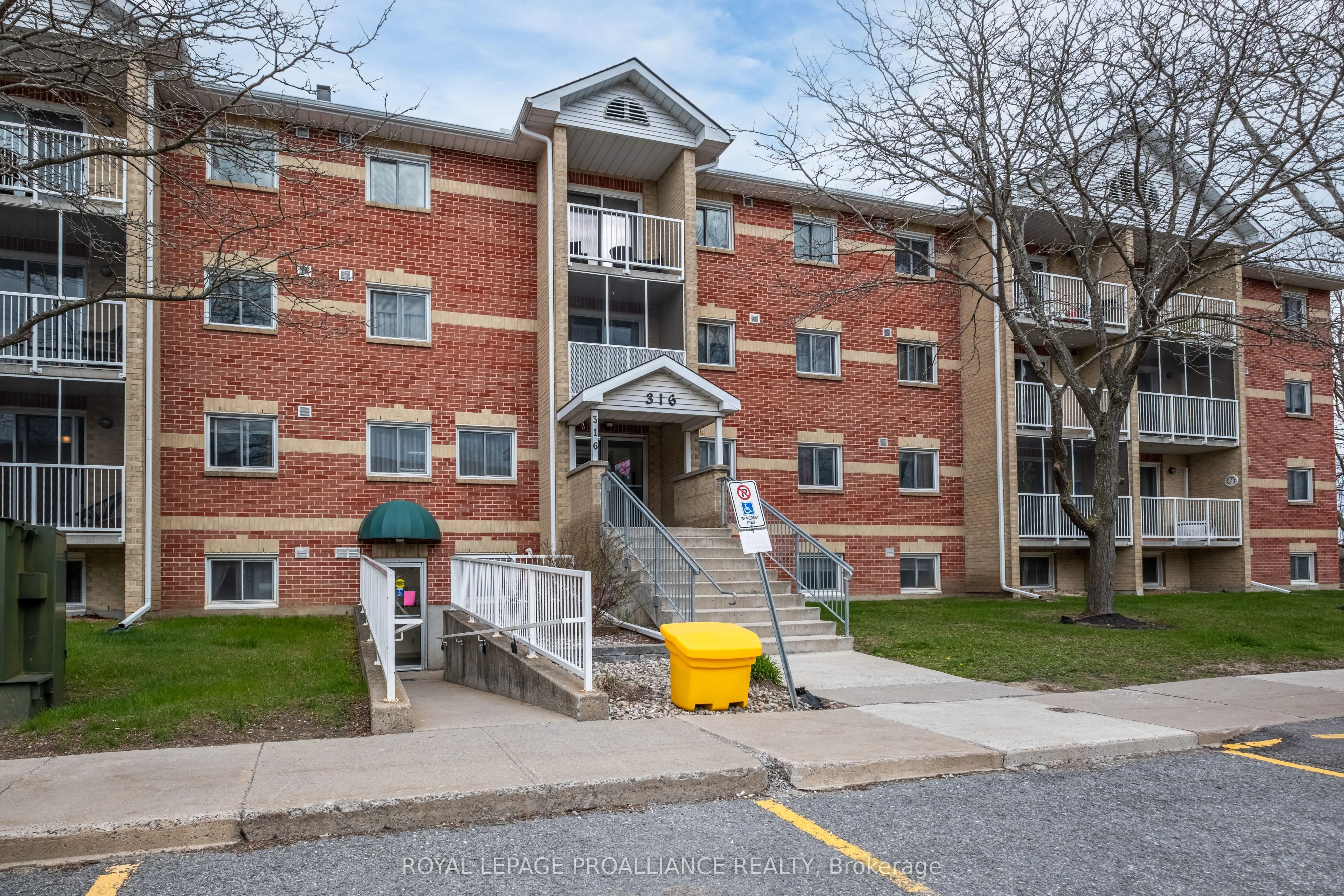 Condo Apartment in Kingston