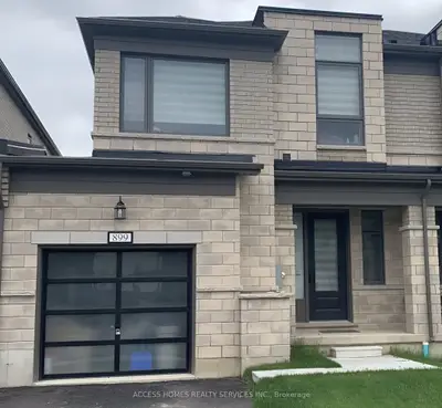 Att/Row/Townhouse in Woodstock