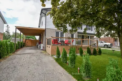 29 Lacey Crescent, London South, On N6e 2e6