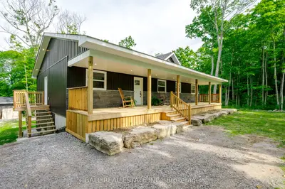 8 Sages Road, Trent Lakes, On K0l 1j0