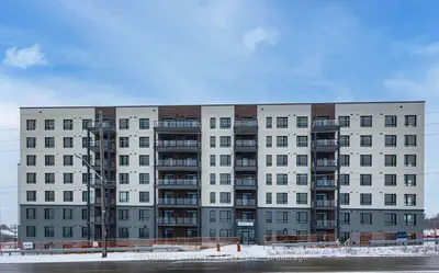 181 Elmira Road S Ph16, Guelph, On N1k 0e4