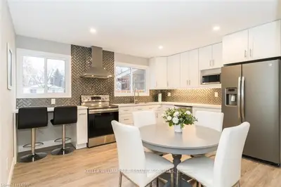 216 Brunswick Crescent, London North, On N6g 3l2
