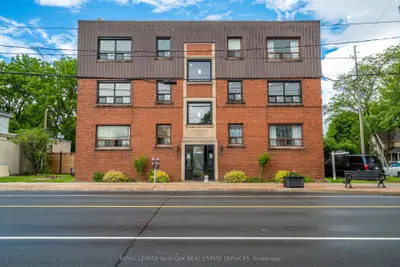 Att/Row/Townhouse in Hamilton