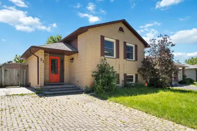 71 Blanchard Crescent, London North, On N6g 4e4