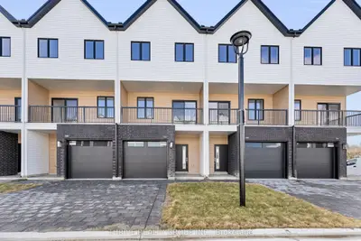 Condo Townhouse in London North