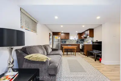 146 East 34th Street Bsmt, Hamilton, On L8v 3w6