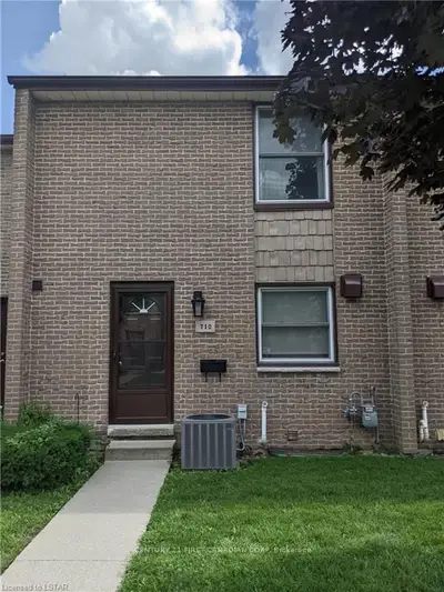 710 Wonderland Road S, London South, On N6k 1l8