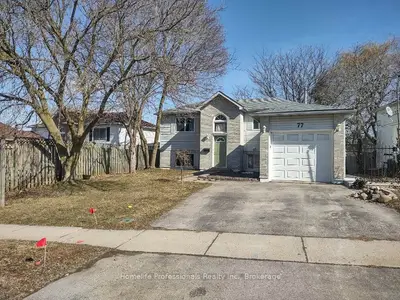 Detached in Woodstock
