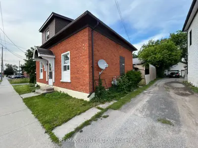 25 Yeomans Street Apt B, Belleville, On K8p 3x1
