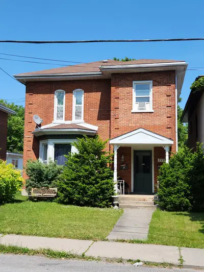 Duplex in Belleville