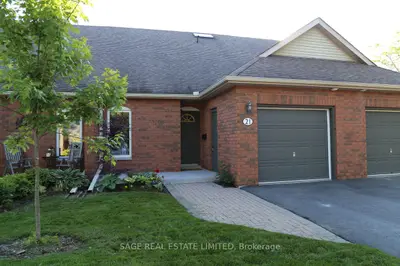 Condo Townhouse in Selwyn