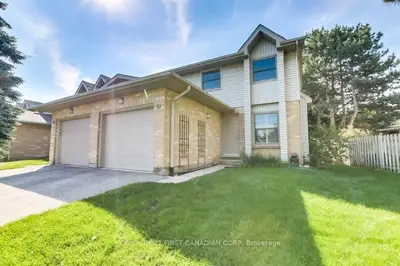 Condo Townhouse in London North