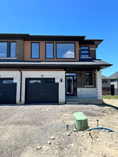 448 Blackburn Drive N 35, Brantford, On N3t 0x2