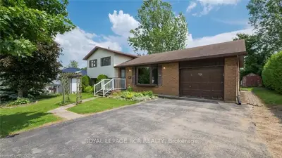 15 Brackenbury Street, Grey Highlands, On N0c 1h0