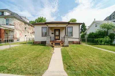 Detached in Hamilton