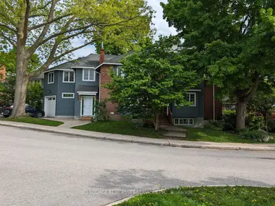 5 Ridgeway Avenue, New Edinburgh - Lindenlea, On K1m 0z1