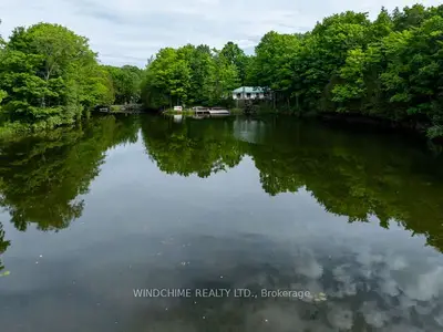 Detached in Grey Highlands