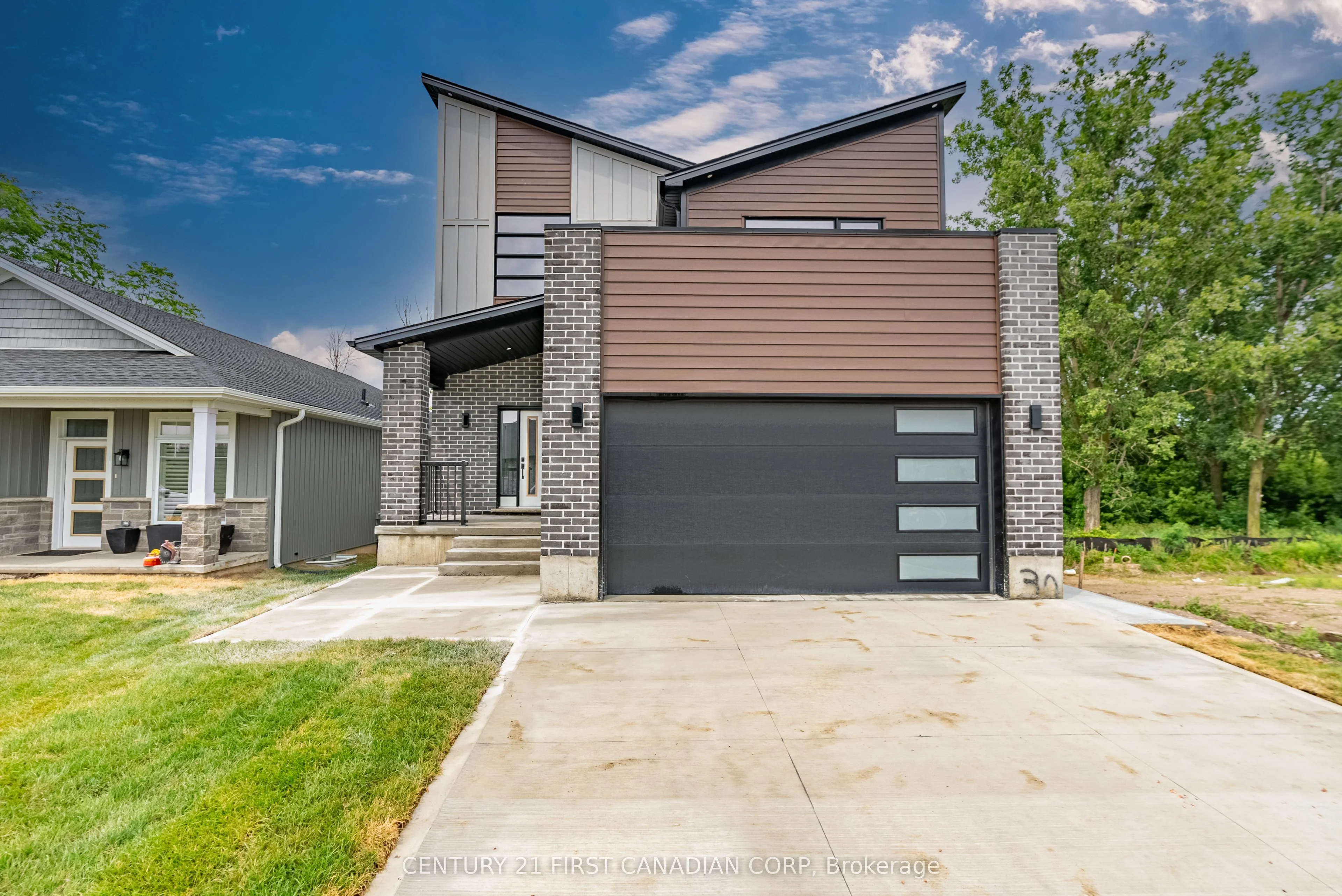 Detached in South Huron
