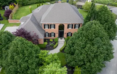 106 Fitzwilliam Boulevard, London North, On N6h 5h4