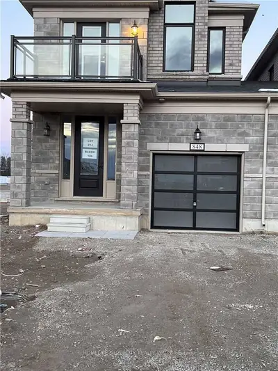 Att/Row/Townhouse in Woodstock