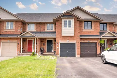 Att/Row/Townhouse in Hamilton