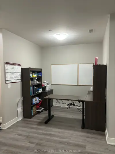 Condo Apartment in Hamilton