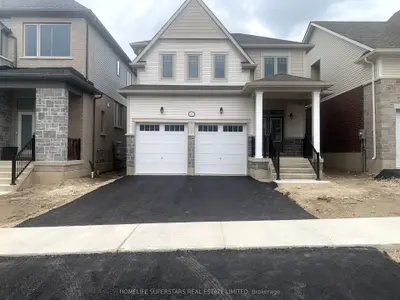 Detached in Centre Wellington