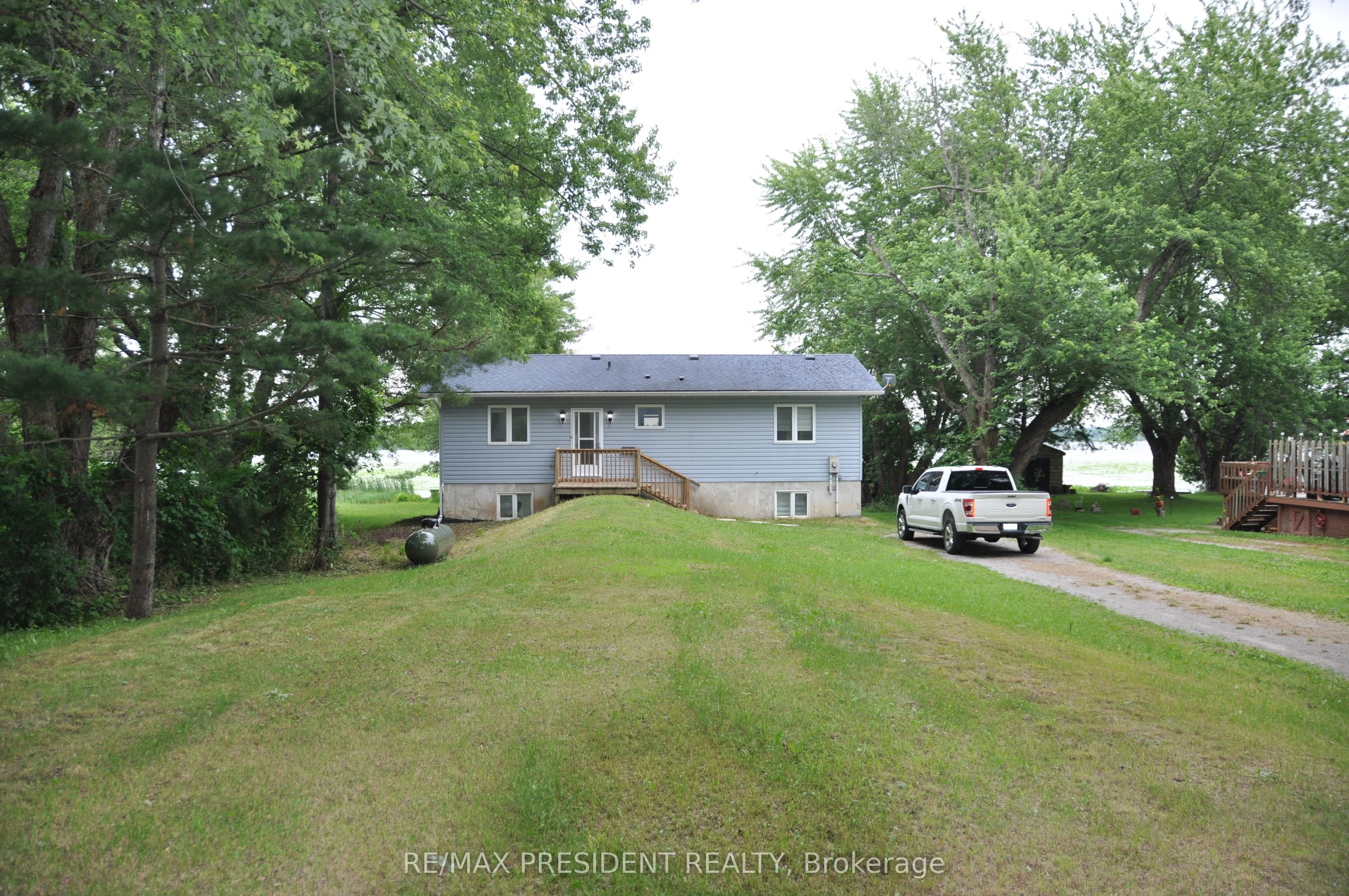 17 Cedar Bay Road, Kawartha Lakes, On L0k 1b0