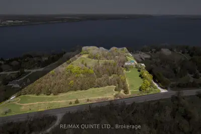 Detached in Prince Edward County