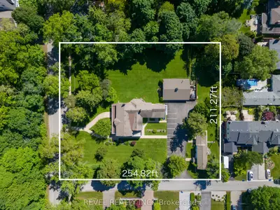 Duplex in Niagara-on-the-Lake