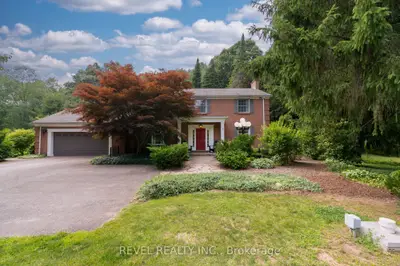 Detached in Pelham