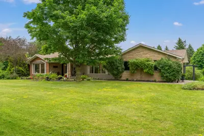 Detached in East Garafraxa