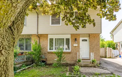 19 Sasha Crescent, London South, On N6e 2m4