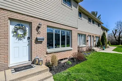 4215 Meadowvale Drive 30, Niagara Falls, On L2e 5w8