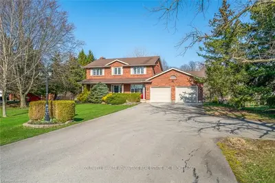 222 DOANS RIDGE Road, Welland, ON L3B 5N4
