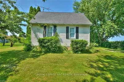 796 East West Line, Niagara-on-the-lake, On L0s 1j0